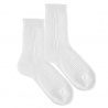 Buy Ceremony tactel short socks with side pattern WHITE in the online store Condor. Made in Spain. Visit the CEREMONY FOR BOY section where you will find more colors and products that you will surely fall in love with. We invite you to take a look around our online store.