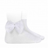Buy Ankle socks with tulle bow WHITE in the online store Condor. Made in Spain. Visit the LACE AND TULLE SOCKS section where you will find more colors and products that you will surely fall in love with. We invite you to take a look around our online store.
