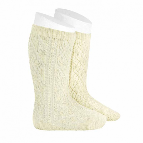 Buy Openwork extrafine perle knee socks BEIGE in the online store Condor. Made in Spain. Visit the EXTRAFINE OPENWORK SOCKS section where you will find more colors and products that you will surely fall in love with. We invite you to take a look around our online store.
