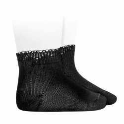 Buy Ceremony short socks with openwork cuff BLACK in the online store Condor. Made in Spain. Visit the LACE AND TULLE BABY SOCKS section where you will find more colors and products that you will surely fall in love with. We invite you to take a look around our online store.
