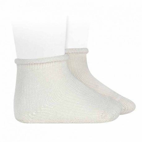 Buy Perle baby socks with rolled cuff CREAM in the online store Condor. Made in Spain. Visit the PERLE BABY SOCKS section where you will find more colors and products that you will surely fall in love with. We invite you to take a look around our online store.