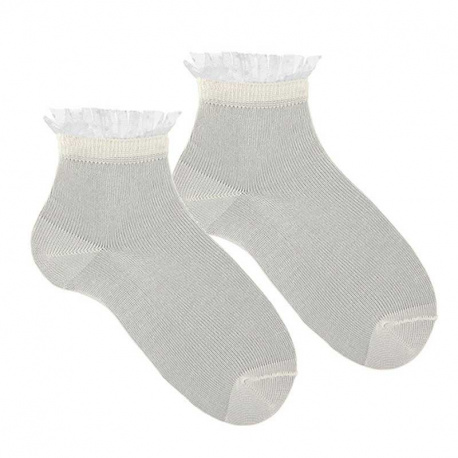 Buy Ceremony ankle socks with frilled plumeti cuff BEIGE in the online store Condor. Made in Spain. Visit the CEREMONY FOR GIRL section where you will find more colors and products that you will surely fall in love with. We invite you to take a look around our online store.