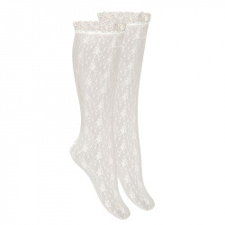 Compra Ceremony silk lace knee high tights WHITE en la tienda online Condor. Fabricado en España. Visita la sección Ceremony for girl donde encontrarás más colores y productos que seguro que te enamorarán. Te invitamos a darte una vuelta por nuestra tienda online.