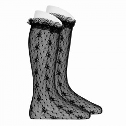 Compra Ceremony silk lace knee high tights BLACK en la tienda online Condor. Fabricado en España. Visita la sección Ceremony for girl donde encontrarás más colores y productos que seguro que te enamorarán. Te invitamos a darte una vuelta por nuestra tienda online.