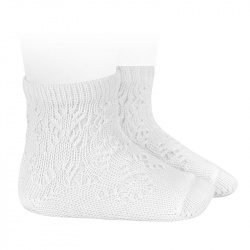 Buy Perle cotton socks with geometric openwork WHITE in the online store Condor. Made in Spain. Visit the BABY ELASTIC OPENWORK SOCKS section where you will find more colors and products that you will surely fall in love with. We invite you to take a look around our online store.