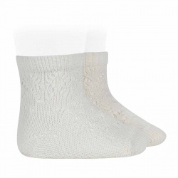 Buy Perle cotton socks with geometric openwork CREAM in the online store Condor. Made in Spain. Visit the BABY ELASTIC OPENWORK SOCKS section where you will find more colors and products that you will surely fall in love with. We invite you to take a look around our online store.