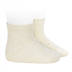 Buy Perle cotton socks with geometric openwork BEIGE in the online store Condor. Made in Spain. Visit the BABY ELASTIC OPENWORK SOCKS section where you will find more colors and products that you will surely fall in love with. We invite you to take a look around our online store.