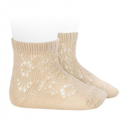 Buy Perle cotton socks with geometric openwork LINEN in the online store Condor. Made in Spain. Visit the BABY ELASTIC OPENWORK SOCKS section where you will find more colors and products that you will surely fall in love with. We invite you to take a look around our online store.