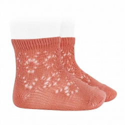 Buy Perle cotton socks with geometric openwork PEONY in the online store Condor. Made in Spain. Visit the BABY ELASTIC OPENWORK SOCKS section where you will find more colors and products that you will surely fall in love with. We invite you to take a look around our online store.