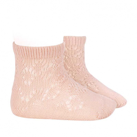 Buy Perle cotton socks with geometric openwork NUDE in the online store Condor. Made in Spain. Visit the BABY ELASTIC OPENWORK SOCKS section where you will find more colors and products that you will surely fall in love with. We invite you to take a look around our online store.