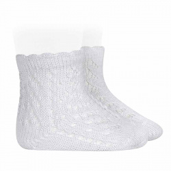 Buy Perle openwork socks with waved cuff WHITE in the online store Condor. Made in Spain. Visit the BABY OPENWORK SOCKS section where you will find more colors and products that you will surely fall in love with. We invite you to take a look around our online store.