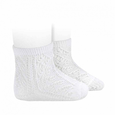 Buy Openwork extrafine perle short socks WHITE in the online store Condor. Made in Spain. Visit the EXTRAFINE OPENWORK SOCKS section where you will find more colors and products that you will surely fall in love with. We invite you to take a look around our online store.