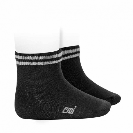 Buy Ankle sport socks with stripes BLACK in the online store Condor. Made in Spain. Visit the SPORT SOCKS section where you will find more colors and products that you will surely fall in love with. We invite you to take a look around our online store.