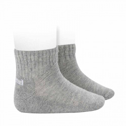 Buy Ankle sport socks with terry sole ALUMINIUM in the online store Condor. Made in Spain. Visit the SCHOOL SPECIAL SOCKS section where you will find more colors and products that you will surely fall in love with. We invite you to take a look around our online store.