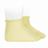 Buy Perle baby socks with rolled cuff BUTTER in the online store Condor. Made in Spain. Visit the PERLE BABY SOCKS section where you will find more colors and products that you will surely fall in love with. We invite you to take a look around our online store.