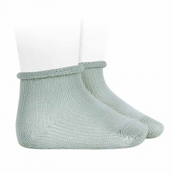 Buy Perle baby socks with rolled cuff SEA MIST in the online store Condor. Made in Spain. Visit the PERLE BABY SOCKS section where you will find more colors and products that you will surely fall in love with. We invite you to take a look around our online store.