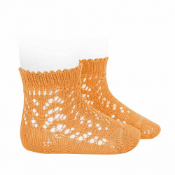 Buy Perle openwork short socks PEACH in the online store Condor. Made in Spain. Visit the BABY OPENWORK SOCKS section where you will find more colors and products that you will surely fall in love with. We invite you to take a look around our online store.