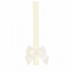 Buy Baby headband with small grosgrain bow BEIGE in the online store Condor. Made in Spain. Visit the HAIR ACCESSORIES section where you will find more colors and products that you will surely fall in love with. We invite you to take a look around our online store.