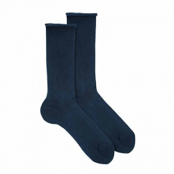 Buy Elastic cotton loose fitting socks and rolled cuff NAVY BLUE in the online store Condor. Made in Spain. Visit the SPRING MAN SOCKS section where you will find more colors and products that you will surely fall in love with. We invite you to take a look around our online store.