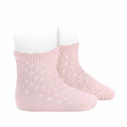 Buy Openwork extrafine perle socks with waved cuff PINK in the online store Condor. Made in Spain. Visit the EXTRAFINE OPENWORK SOCKS section where you will find more colors and products that you will surely fall in love with. We invite you to take a look around our online store.