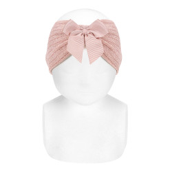 Buy Bright yarn headband with grosgrain bow OLD ROSE in the online store Condor. Made in Spain. Visit the HAIR ACCESSORIES section where you will find more colors and products that you will surely fall in love with. We invite you to take a look around our online store.