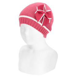 Compra Bicolour knit hat with festoon stitch bow CARMINE en la tienda online Condor. Fabricado en España. Visita la sección SALES donde encontrarás más colores y productos que seguro que te enamorarán. Te invitamos a darte una vuelta por nuestra tienda online.