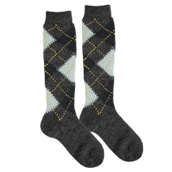 Buy Classic argyle knee socks BLACK in the online store Condor. Made in Spain. Visit the CLASSIC INTARSIA SOCKS section where you will find more colors and products that you will surely fall in love with. We invite you to take a look around our online store.