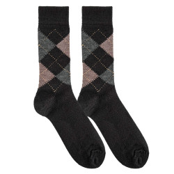 Buy Men argyle short socks BLACK in the online store Condor. Made in Spain. Visit the AUTUMN-WINTER MAN SOCKS section where you will find more colors and products that you will surely fall in love with. We invite you to take a look around our online store.