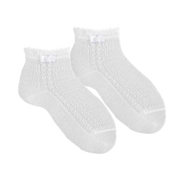 Buy Side openwork ceremony socks with littlebow WHITE in the online store Condor. Made in Spain. Visit the CEREMONY FOR GIRL section where you will find more colors and products that you will surely fall in love with. We invite you to take a look around our online store.