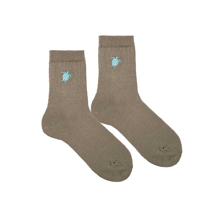 Buy Seaqual turtle embroidery short socks MINK in the online store Condor. Made in Spain. Visit the SEAQUAL section where you will find more colors and products that you will surely fall in love with. We invite you to take a look around our online store.