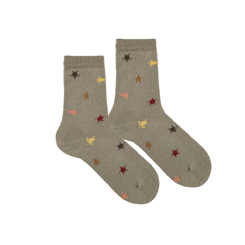 Buy Seaqual colourful turtle short socks MINK in the online store Condor. Made in Spain. Visit the SEAQUAL section where you will find more colors and products that you will surely fall in love with. We invite you to take a look around our online store.