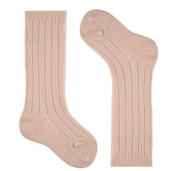 Buy Merino wool-blend rib knee socks NUDE in the online store Condor. Made in Spain. Visit the BASIC WOOL BABY SOCKS section where you will find more colors and products that you will surely fall in love with. We invite you to take a look around our online store.