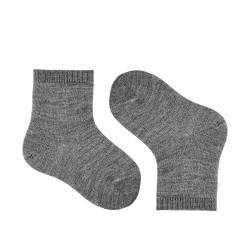 Buy Merino wool-blend short socks LIGHT GREY in the online store Condor. Made in Spain. Visit the BASIC WOOL BABY SOCKS section where you will find more colors and products that you will surely fall in love with. We invite you to take a look around our online store.