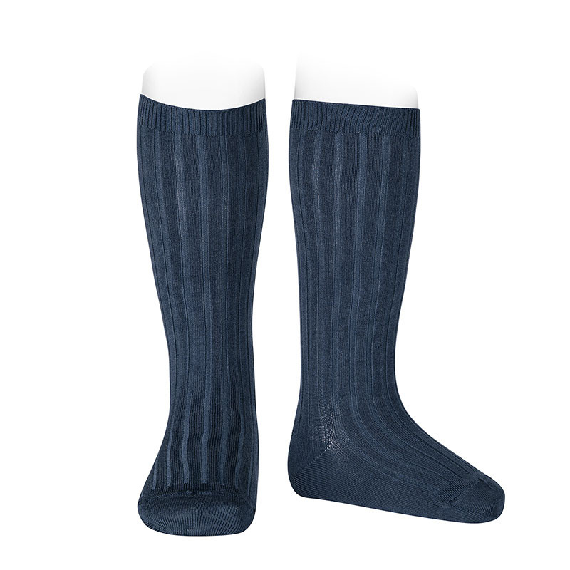 Buy Basic rib knee high socks LAPIS LAZULI in the online store Condor. Made in Spain. Visit the KNEE-HIGH RIBBED SOCKS section where you will find more colors and products that you will surely fall in love with. We invite you to take a look around our online store.