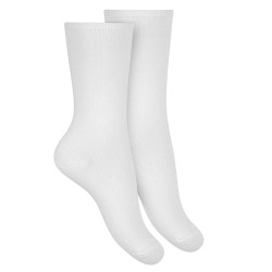 Buy Woman modal loose fitting socks WHITE in the online store Condor. Made in Spain. Visit the WOMAN AUTUMN-WINTER SOCKS section where you will find more colors and products that you will surely fall in love with. We invite you to take a look around our online store.