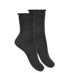 Buy Woman rolled-cuff short socks ANTHRACITE in the online store Condor. Made in Spain. Visit the WOMAN AUTUMN-WINTER SOCKS section where you will find more colors and products that you will surely fall in love with. We invite you to take a look around our online store.