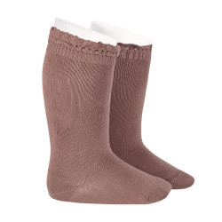 Buy Knee socks with lace edging cuff PRALINE in the online store Condor. Made in Spain. Visit the LACE TRIM SOCKS section where you will find more colors and products that you will surely fall in love with. We invite you to take a look around our online store.