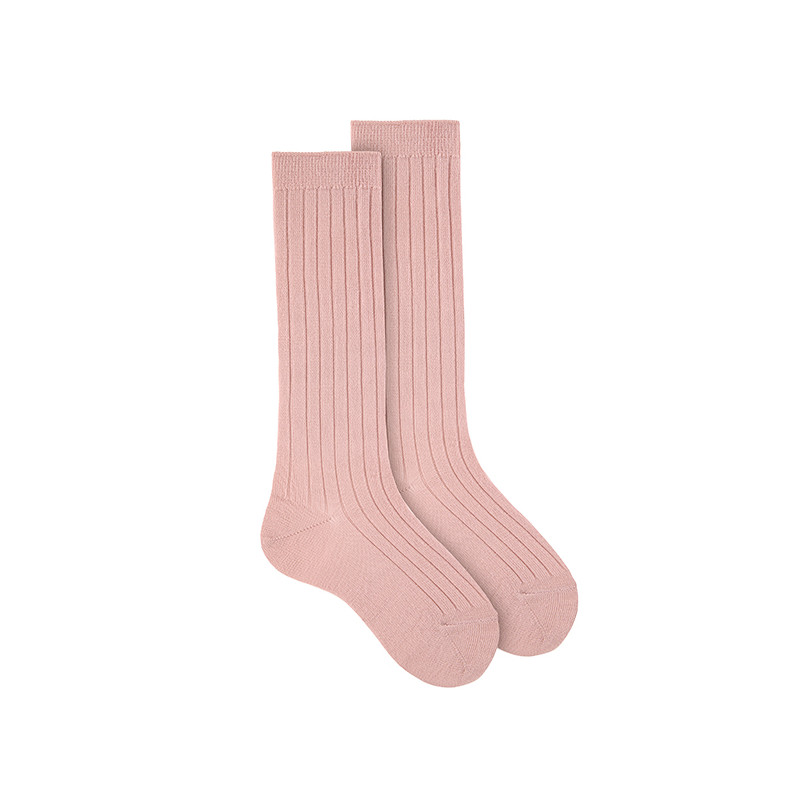 Buy Extrafine merino wool rib knee socks WOOL PINK in the online store Condor. Made in Spain. Visit the BASIC WOOL SOCKS section where you will find more colors and products that you will surely fall in love with. We invite you to take a look around our online store.