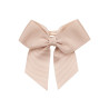 Buy Hair clip with small grosgrain bow (6cm) NUDE in the online store Condor. Made in Spain. Visit the HAIR ACCESSORIES section where you will find more colors and products that you will surely fall in love with. We invite you to take a look around our online store.