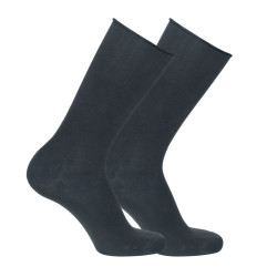 Buy Men cotton loose fitting socks with rolled cuff BLACK in the online store Condor. Made in Spain. Visit the AUTUMN-WINTER MAN SOCKS section where you will find more colors and products that you will surely fall in love with. We invite you to take a look around our online store.