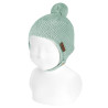 Compra Sand stitch earflap knit hat with button SEA MIST en la tienda online Condor. Fabricado en España. Visita la sección SALES donde encontrarás más colores y productos que seguro que te enamorarán. Te invitamos a darte una vuelta por nuestra tienda online.