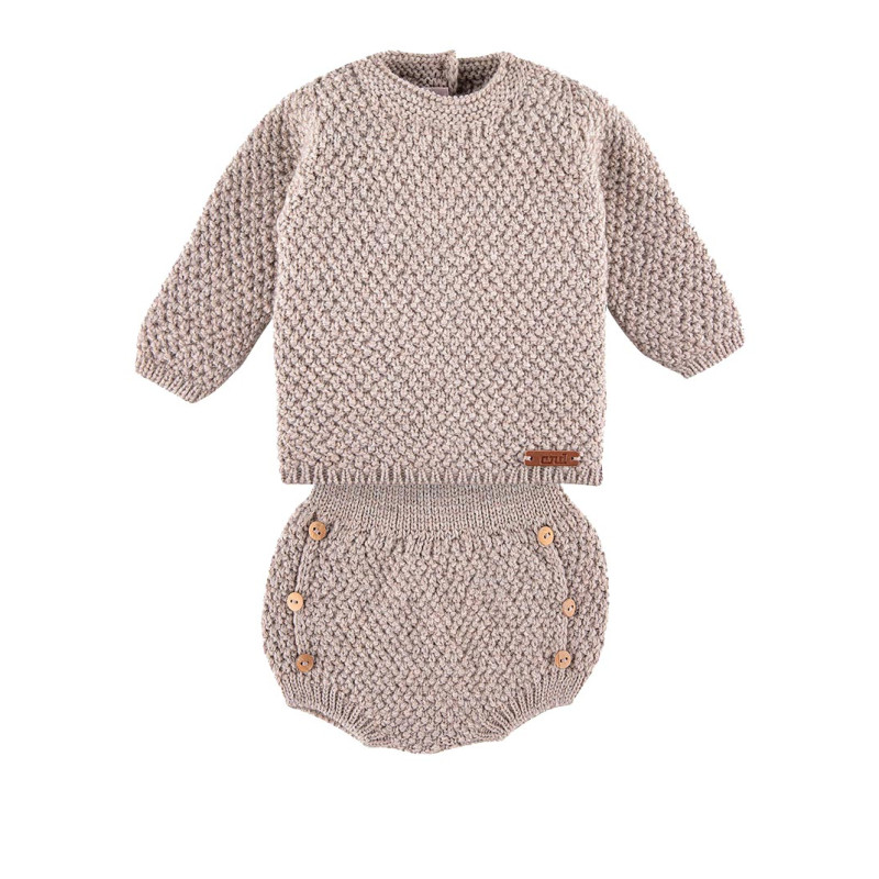 Compra Relief stitch merino blend set (sweater+ culotte) NOUGAT en la tienda online Condor. Fabricado en España. Visita la sección SALES donde encontrarás más colores y productos que seguro que te enamorarán. Te invitamos a darte una vuelta por nuestra tienda online.