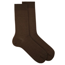 Buy Loose fitting cotton socks for men BROWN in the online store Condor. Made in Spain. Visit the SPRING MAN SOCKS section where you will find more colors and products that you will surely fall in love with. We invite you to take a look around our online store.