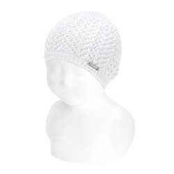 Buy Spick stitch openwork knit hat WHITE in the online store Condor. Made in Spain. Visit the COLLECTION SPIKE STITCH section where you will find more colors and products that you will surely fall in love with. We invite you to take a look around our online store.