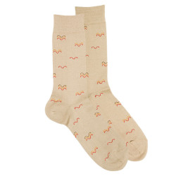 Compra Men seaqual waves embroidery short socks MINK en la tienda online Condor. Fabricado en España. Visita la sección SEAQUAL donde encontrarás más colores y productos que seguro que te enamorarán. Te invitamos a darte una vuelta por nuestra tienda online.