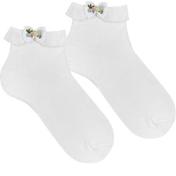 Buy Ceremony ankle socks w/folded cuff and floral bow WHITE in the online store Condor. Made in Spain. Visit the CEREMONY FOR GIRL section where you will find more colors and products that you will surely fall in love with. We invite you to take a look around our online store.