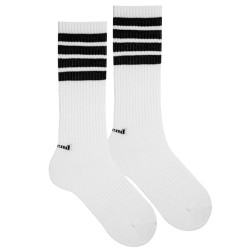 Buy 4-stripes sport socks WHITE in the online store Condor. Made in Spain. Visit the RETRO SPORT SOCKS section where you will find more colors and products that you will surely fall in love with. We invite you to take a look around our online store.