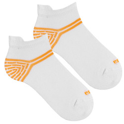 Buy Trainer socks with stripes on the heel PEACH in the online store Condor. Made in Spain. Visit the FANCY SPRING CHILDREN SOCKS section where you will find more colors and products that you will surely fall in love with. We invite you to take a look around our online store.