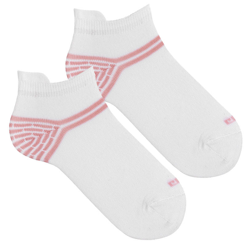 Buy Trainer socks with stripes on the heel PALE PINK in the online store Condor. Made in Spain. Visit the FANCY SPRING CHILDREN SOCKS section where you will find more colors and products that you will surely fall in love with. We invite you to take a look around our online store.