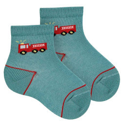 Buy Fire truck embroidery short socks STONE BLUE in the online store Condor. Made in Spain. Visit the FANCY SPRING BABY SOCKS section where you will find more colors and products that you will surely fall in love with. We invite you to take a look around our online store.